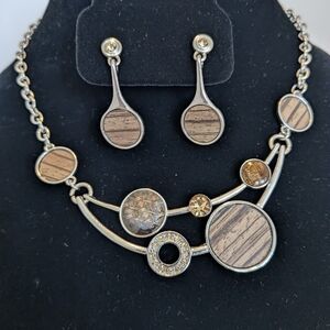 Elegant Silver and Brown Necklace and Earring Set
